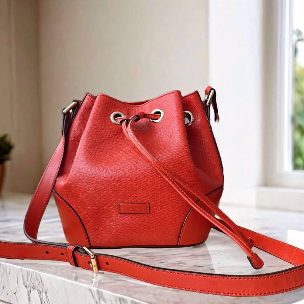 Gucci ❤️🔥EUC Diamante RED Leather Bucket Bag Crossbody Bag - Picture 1 of 13